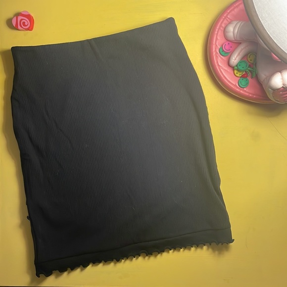 Sunday Best ♥️ black skirt with ruffled hem - Picture 5 of 5